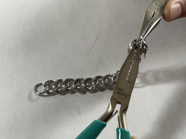 Half Persian 3-in-1 Chainmail Link Replacement: crwdns2935265:04crwdnd2935265:03crwdnd2935265:03crwdne2935265:0