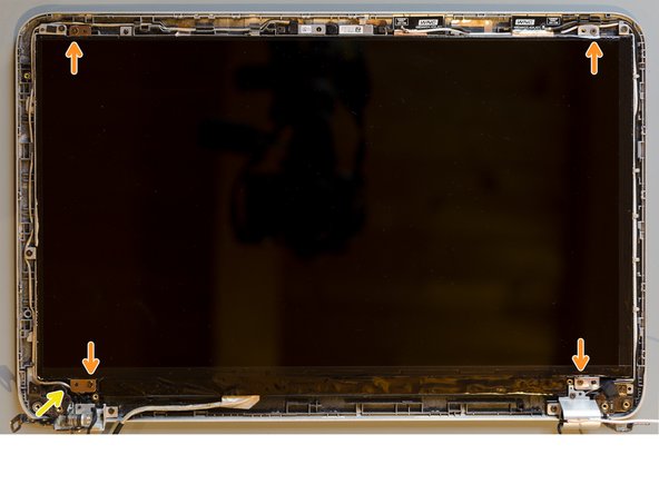 Upgrade the display panel and replace the display cable, Mount the new display panel: stap 0, afbeelding 3 van 3