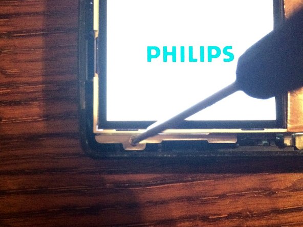 Repairing Philips GoGear SA3245 2 Battery and Frozen screen: step 6, image 1 of 3