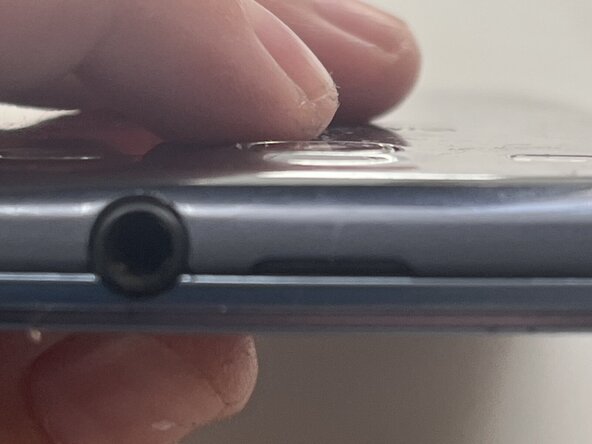 Samsung Galaxy S3 Neo Motherboard Replacement, Rear Casing: crwdns2935265:01crwdnd2935265:02crwdnd2935265:03crwdne2935265:0