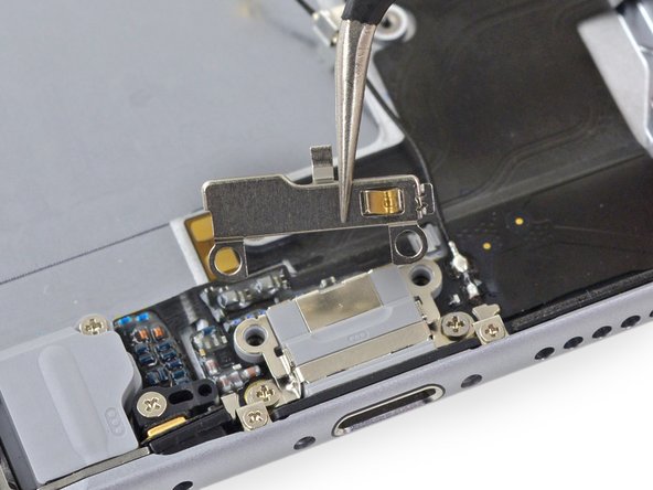 iPhone 6 Rear Case Replacement: crwdns2935265:067crwdnd2935265:02crwdnd2935265:02crwdne2935265:0