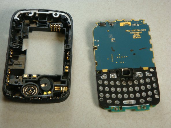BlackBerry Curve 8530 Trackpad Replacement: crwdns2935265:010crwdnd2935265:02crwdnd2935265:03crwdne2935265:0