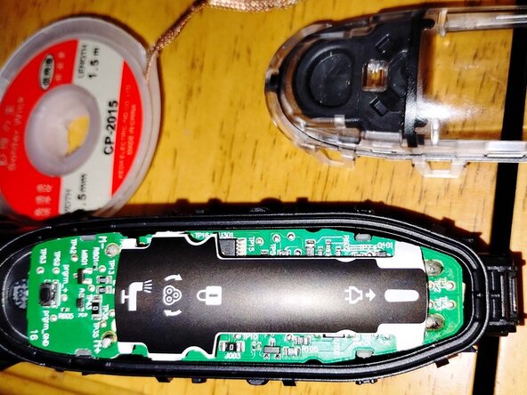 Philips Norelco AquaTouch S5090 Battery Pack replacement, Replacing the Battery pack.: crwdns2935265:04crwdnd2935265:03crwdnd2935265:03crwdne2935265:0