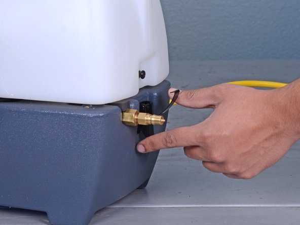 Presto Carpet Extractor 9.840-068.0 2016 Vacuum Motor Replacement, Remove the Recovery Tank: crwdns2935265:03crwdnd2935265:03crwdnd2935265:03crwdne2935265:0