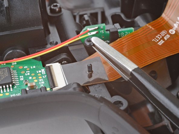 Scuf Instinct Pro Buttons Replacement, Disconnect the midframe: stap 11, afbeelding 3 van 3