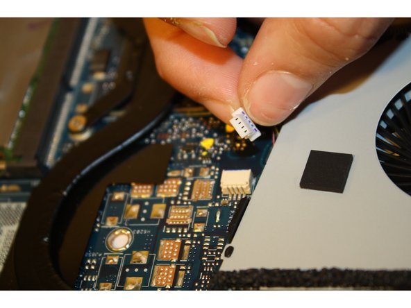 Asus Zenbook UX303L Cooling Fan Replacement: crwdns2935265:05crwdnd2935265:03crwdnd2935265:03crwdne2935265:0