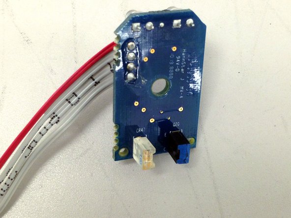 Cisco 7945G IP Phone | Disassembly | Keys, handset hook, etc. Replacement, Clean handset hook area: step 7, image 2 of 3