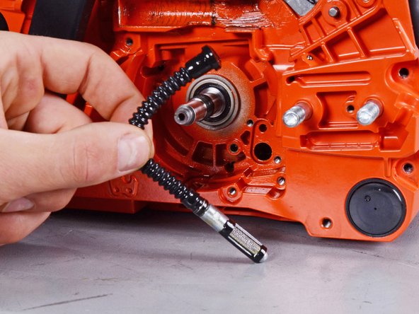 Echo Chain Saw CS4910 2020 Oiler System Replacement, Remove the oil filter assembly: crwdns2935265:038crwdnd2935265:03crwdnd2935265:03crwdne2935265:0