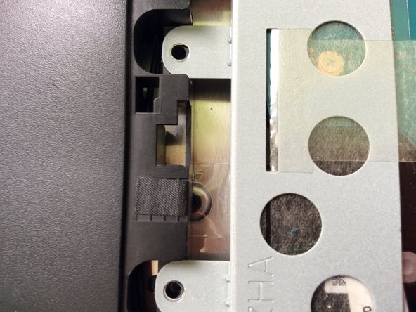 acer aspire one 725 Teardown, Removing the hard drive: crwdns2935265:05crwdnd2935265:02crwdnd2935265:03crwdne2935265:0