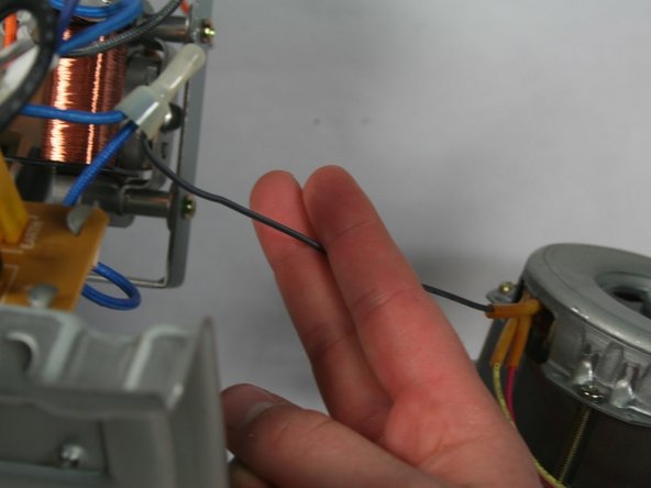 Hitachi HB-B102 Automatic Home Bakery  II Motor Replacement: crwdns2935265:011crwdnd2935265:03crwdnd2935265:03crwdne2935265:0