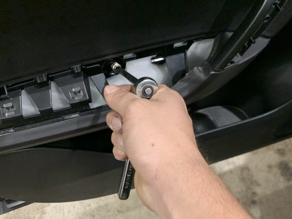 2012 Volkswagen Touareg Door Lock Switch Replacement: crwdns2935265:05crwdnd2935265:02crwdnd2935265:02crwdne2935265:0