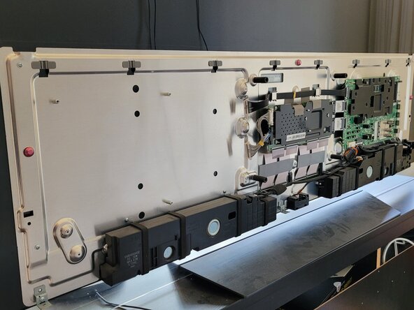 LG OLED TV - Power supply board troubleshooting and repair, Netzteilplatine entfernen: crwdns2935265:01crwdnd2935265:01crwdnd2935265:02crwdne2935265:0