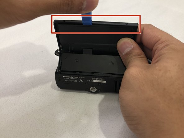 Panasonic Lumix DMC-GX85 Display Screen Replacement: step 5, image 2 of 3