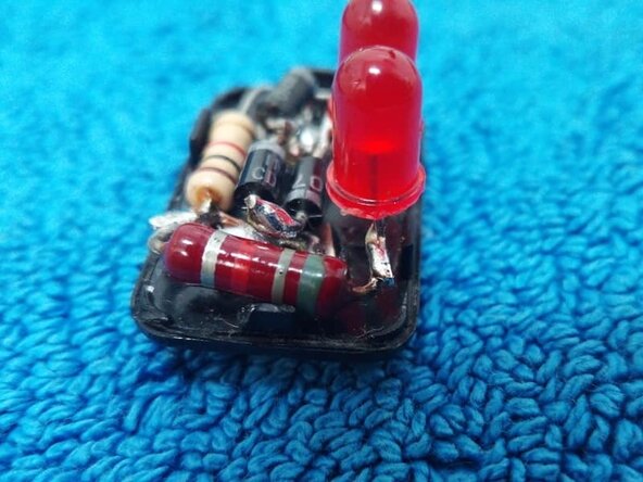 9V batterijtester met 2 rode LED's - zelfgemaakt ontwerp.: stap 6, afbeelding 2 van 2