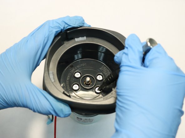 Cuisinart CPB-380 Motor Replacement: crwdns2935265:08crwdnd2935265:03crwdnd2935265:03crwdne2935265:0