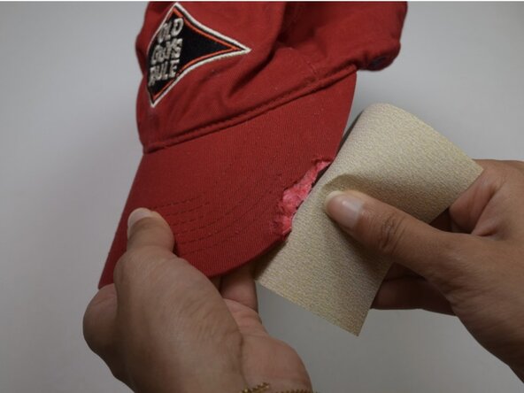 Patchwork Repair for a Damaged Hat: crwdns2935265:02crwdnd2935265:02crwdnd2935265:02crwdne2935265:0