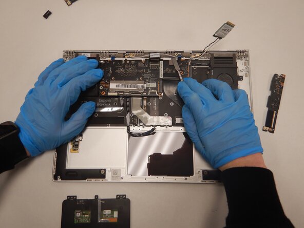 Lenovo Yoga 910-13IKB Bottom Panel Replacement: stap 0, afbeelding 2 van 3