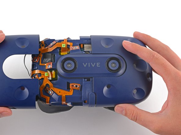HTC Vive Pro ドーターボードの交換: 手順 16、 3の画像 2