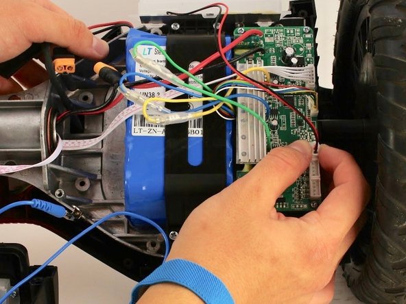 Hover-1 Charger Outer Shell Replacement: crwdns2935265:05crwdnd2935265:03crwdnd2935265:03crwdne2935265:0