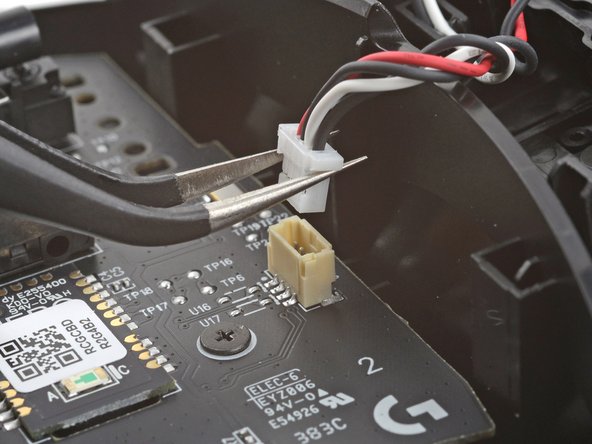 How to Open Your Logitech G305: crwdns2935265:014crwdnd2935265:03crwdnd2935265:03crwdne2935265:0