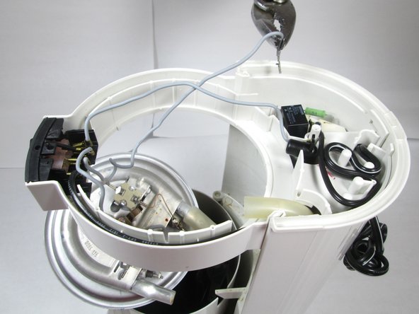 Braun Aromaster KF440 Heating Element Replacemen, Remove wires.: crwdns2935265:07crwdnd2935265:03crwdnd2935265:03crwdne2935265:0