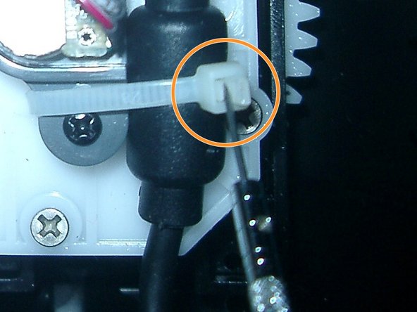Austausch interner Kabel (einlöten), Kabel ausbauen: Schritt 7, Bild 3 von 3