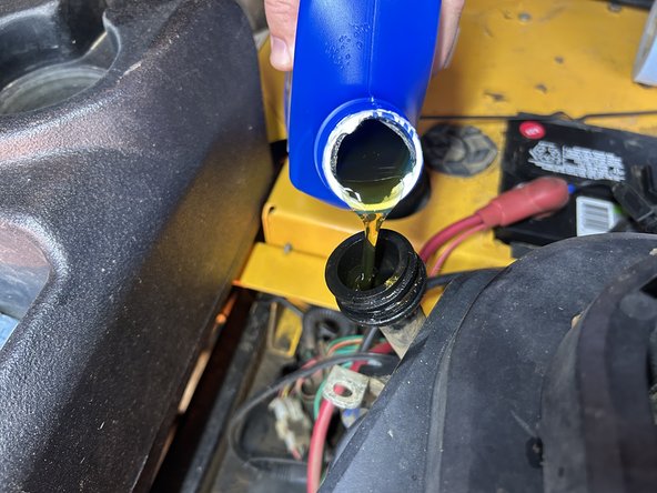 Cub Cadet Z-Force 48 Oil Change: crwdns2935265:09crwdnd2935265:03crwdnd2935265:03crwdne2935265:0