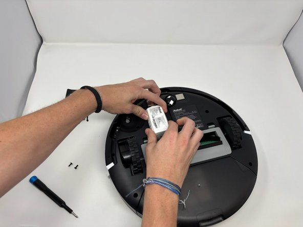 iRobot Roomba Essential Robot Battery Replacement: crwdns2935265:03crwdnd2935265:02crwdnd2935265:03crwdne2935265:0