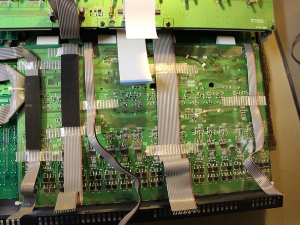 Yamaha DM1000 Faders Replacement, Opening the  console: crwdns2935265:06crwdnd2935265:03crwdnd2935265:03crwdne2935265:0