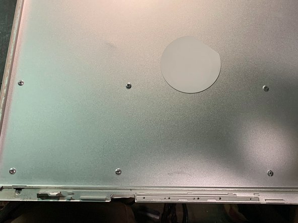 MacBook Pro Screen Conversion, Cutting the frame where the display cable plugs into the LCD: crwdns2935265:06crwdnd2935265:02crwdnd2935265:03crwdne2935265:0