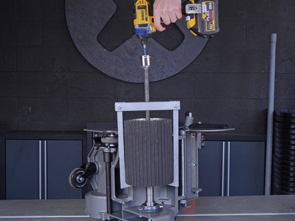 Clarke Floor Sander 07012A 2012 Drum Expander Replacement, Remove the drum: crwdns2935265:09crwdnd2935265:02crwdnd2935265:03crwdne2935265:0