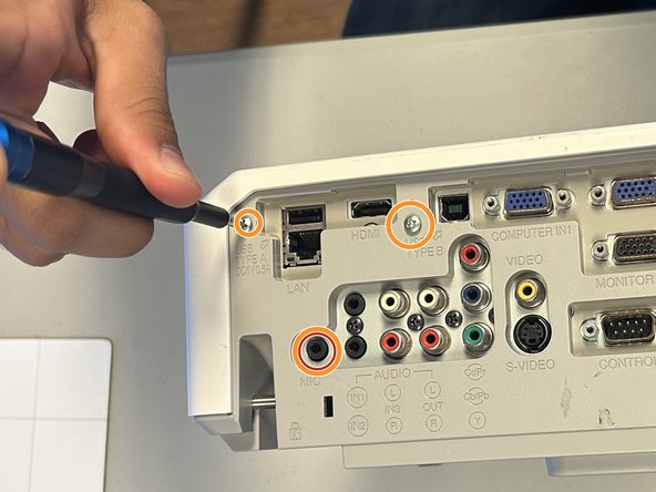 Hitachi CP-X2011N Speakers Replacement, Motherboard: crwdns2935265:01crwdnd2935265:02crwdnd2935265:03crwdne2935265:0