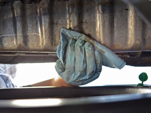 Avoid letting the plug fall if you have an &quot;homemade&quot; pan. However, there is no problem with an oil drain pan off the shelf.