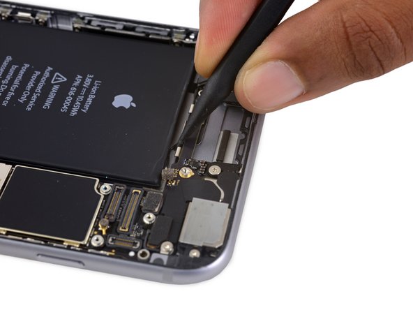 iPhone 6s Plus Top Left Wi-Fi Antenna Replacement: crwdns2935265:030crwdnd2935265:03crwdnd2935265:03crwdne2935265:0