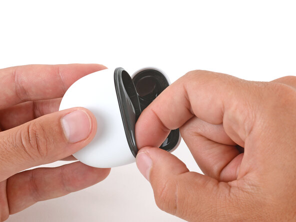 Google Pixel Buds 2a Bottom Shell Replacement, Remove the bottom shell: crwdns2935265:04crwdnd2935265:01crwdnd2935265:03crwdne2935265:0