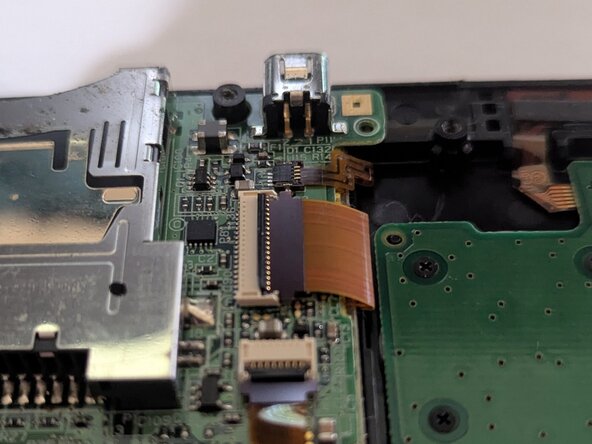 Nintendo DSi Input Button Pads Replacement: crwdns2935265:06crwdnd2935265:03crwdnd2935265:03crwdne2935265:0