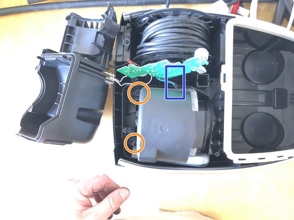 Bosch Pro Animal BSGL5ZOO2 Motor Replacement, Installing the Motor Cover: crwdns2935265:013crwdnd2935265:02crwdnd2935265:02crwdne2935265:0