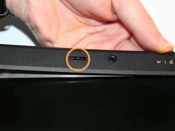 HP Pavilion dv5000 Screen Lock Mechanism Replacement: crwdns2935265:05crwdnd2935265:03crwdnd2935265:03crwdne2935265:0