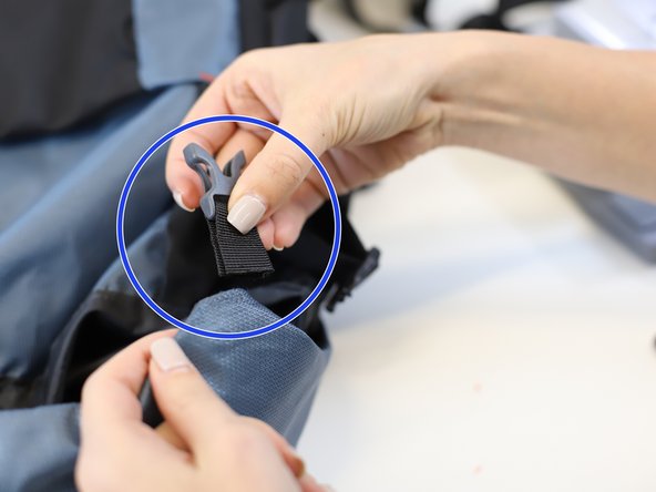 How to Replace a Backpack Buckle (with sewing), Test the replacement part: crwdns2935265:03crwdnd2935265:02crwdnd2935265:03crwdne2935265:0