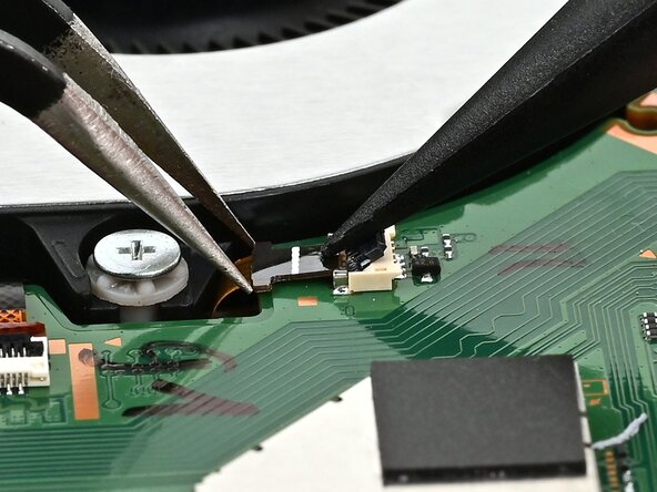 Nintendo Switch 2 Board Replacement, Connect the fan: crwdns2935265:077crwdnd2935265:01crwdnd2935265:03crwdne2935265:0