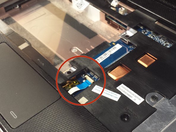 Dell Inspiron Mini 1012: Speakers Replacement: crwdns2935265:06crwdnd2935265:02crwdnd2935265:02crwdne2935265:0