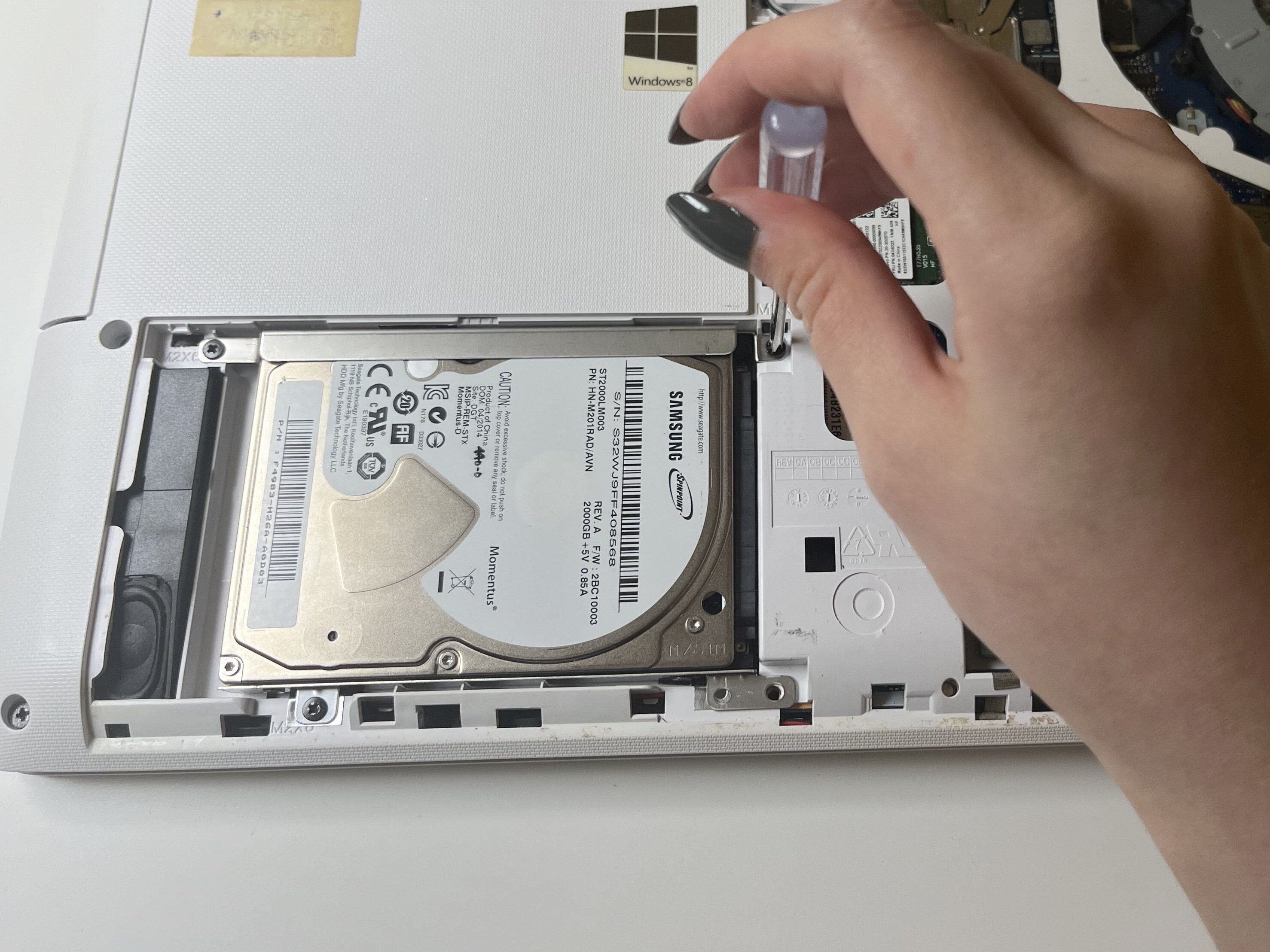 Lenovo Z40-70 Hard Drive Replacement - iFixit Repair Guide