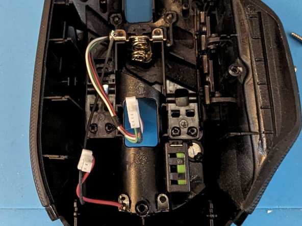 Disassembling Razer Basilisk X Hyperspeed Top Case, Remove the Top: crwdns2935265:04crwdnd2935265:02crwdnd2935265:02crwdne2935265:0