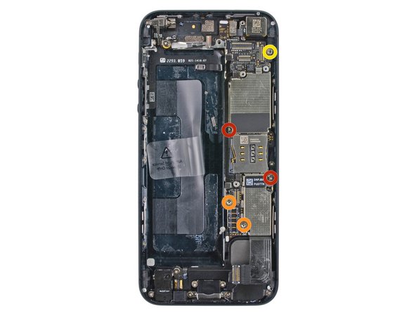 Замена задней части корпуса iPhone 5: crwdns2935265:027crwdnd2935265:01crwdnd2935265:01crwdne2935265:0