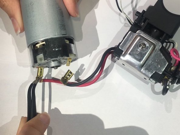 Makita DT01 Motor Replacement: crwdns2935265:04crwdnd2935265:02crwdnd2935265:03crwdne2935265:0