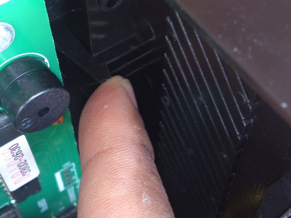 Disassembling UPS OVISLINK TRACITE CUBE or CUBO All, Remove the right side: crwdns2935265:06crwdnd2935265:02crwdnd2935265:03crwdne2935265:0