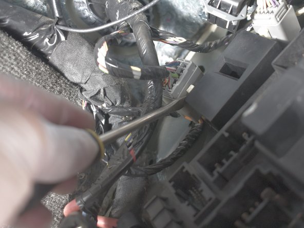 How to Repair a 2010-2014 Ford Mustang Smart Junction Box: step 5, image 1 of 2
