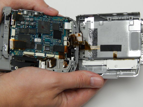 Sony Handycam DCR-HC30 CCD Image Sensor Replacement: crwdns2935265:06crwdnd2935265:03crwdnd2935265:03crwdne2935265:0