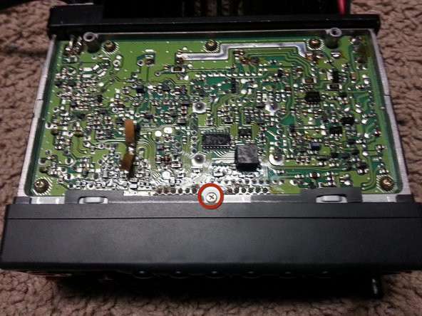 Kenwood TM-241a Backup Battery Replacement: crwdns2935265:07crwdnd2935265:02crwdnd2935265:03crwdne2935265:0