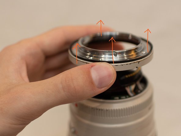 Canon EF 70-200mm f/2.8L IS USM Zooming Key Replacement, Remove the Lens Mount & Fixed Barrel: crwdns2935265:03crwdnd2935265:02crwdnd2935265:03crwdne2935265:0